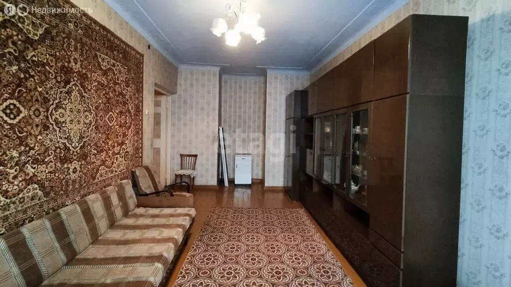 3-комнатная квартира: Ирбит, улица Молодой Гвардии, 3 (80.4 м) - Фото 2