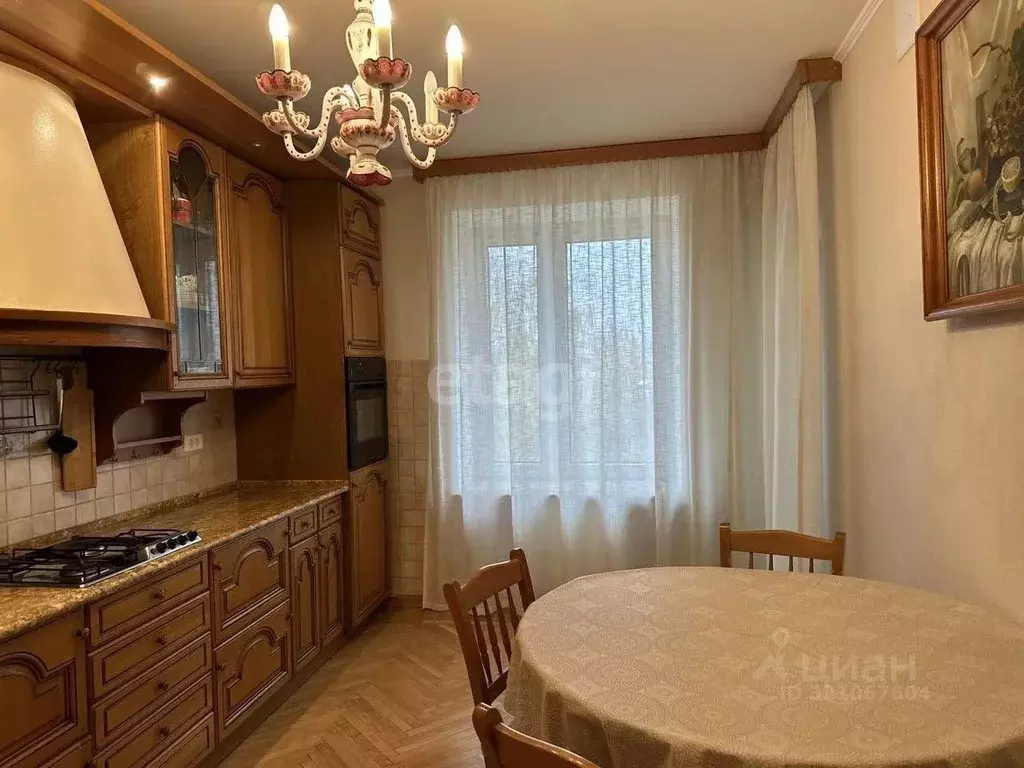 5-к кв. Татарстан, Казань ул. Сафиуллина, 16 (174.9 м) - Фото 1