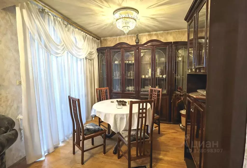 3-к кв. Московская область, Серпухов ул. Горького, 5 (71.4 м) - Фото 1