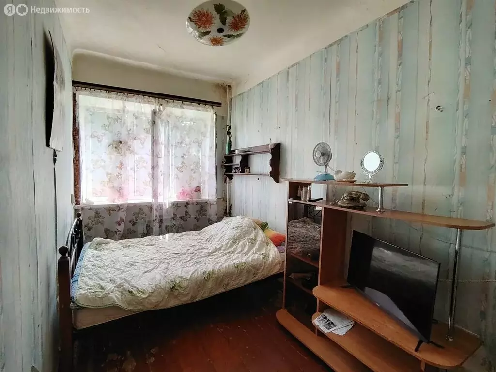4-комнатная квартира: Волхов, улица Марата, 6 (63.2 м) - Фото 0