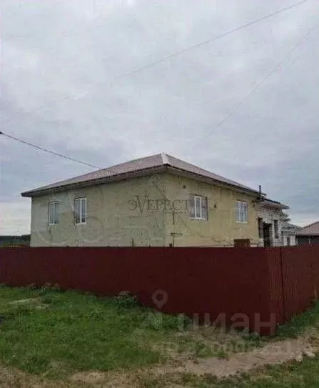 Дом в Белгородская область, Старооскольский городской округ, с. Озерки ... - Фото 1