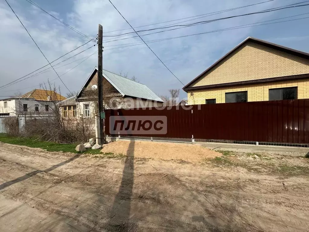 Дом в Астраханская область, Астрахань пер. 6-й Вязовский, 5 (81 м) - Фото 0