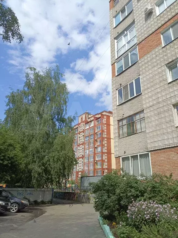 2-к. квартира, 60 м, 1/9 эт. - Фото 0