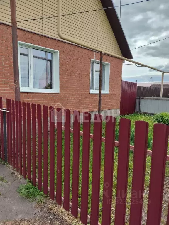 Дом в Омская область, Омский район, с. Надеждино Центральная ул. (68 ... - Фото 1