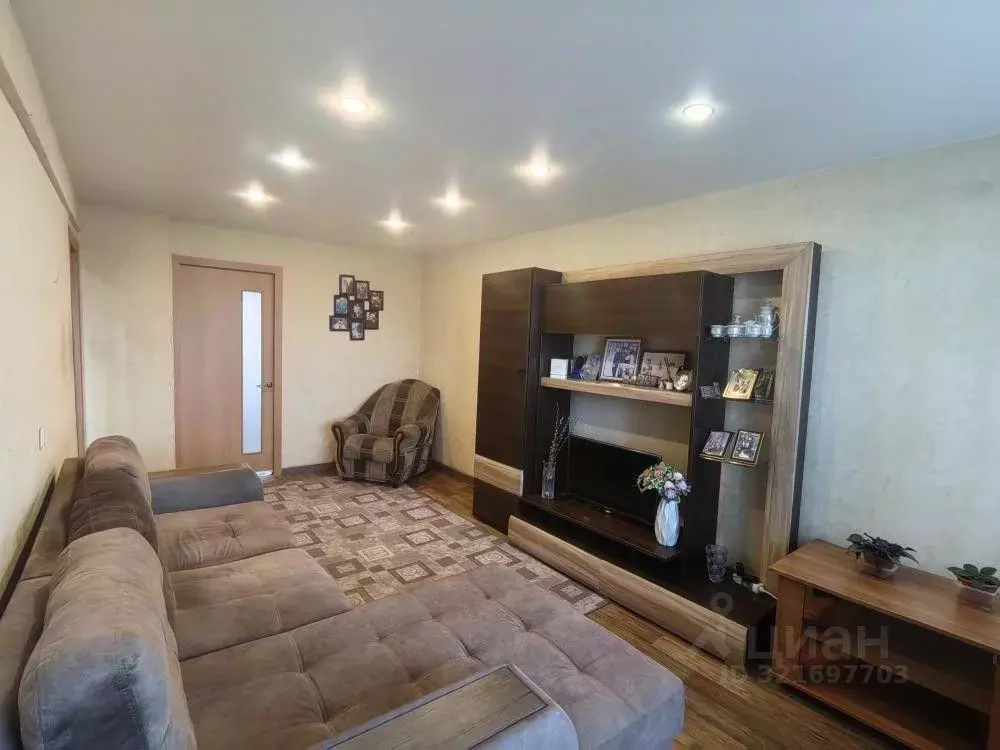 2-к кв. Омская область, Омск Звездный мкр, ул. Лисицкого, 3А (45.0 м) - Фото 2