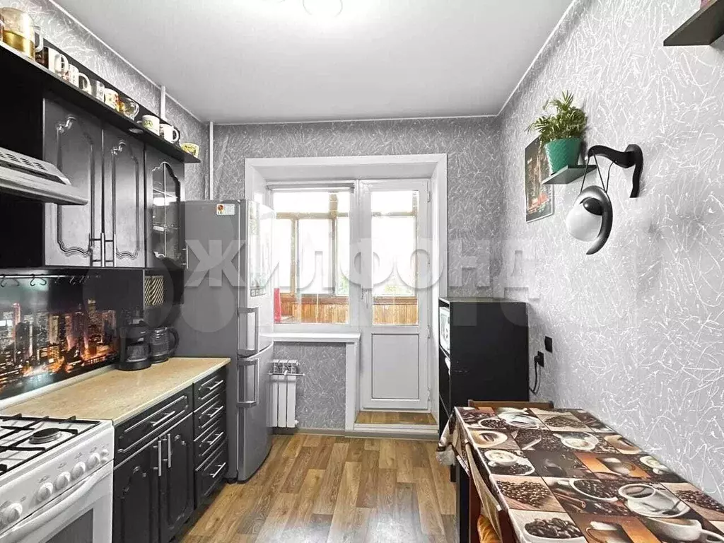 3-к. квартира, 63 м, 5/9 эт. - Фото 0