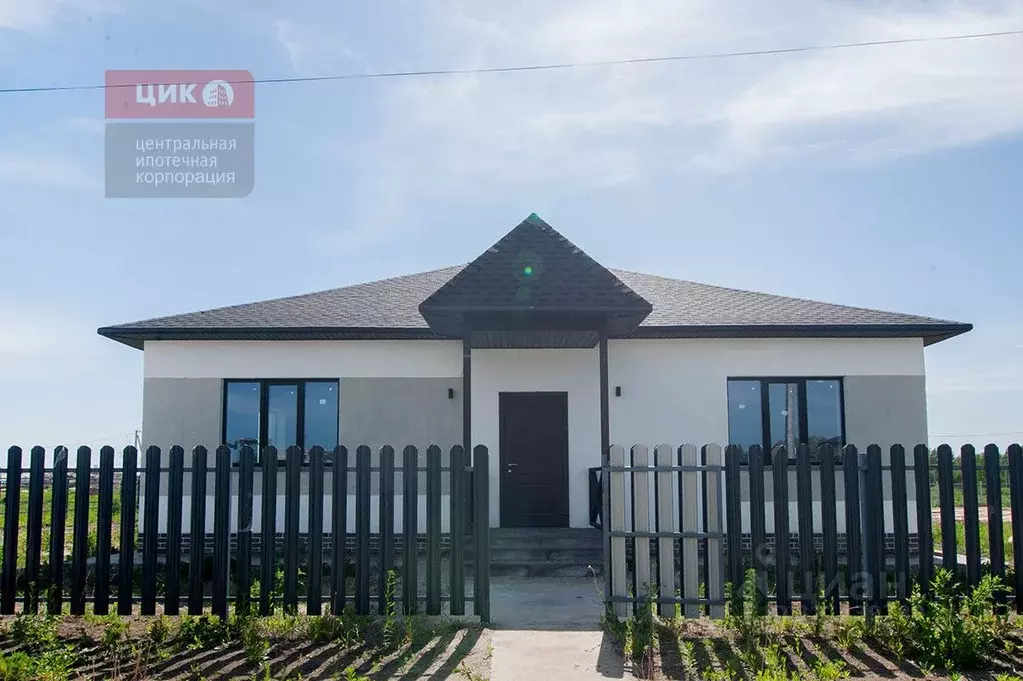 Дом в Рязанская область, Рязанский район, Дубровическое с/пос, с. ... - Фото 1