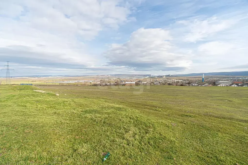 Участок в Крым, Бахчисарайский район, Красномакское с/пос, с. Холмовка ... - Фото 1