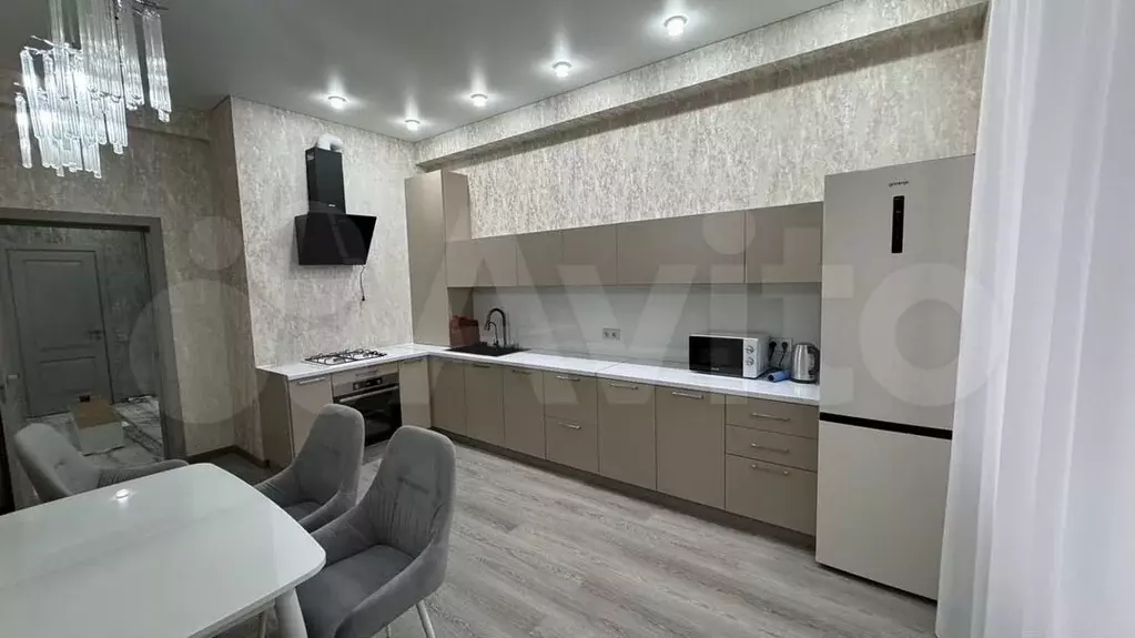 1-к. квартира, 70м, 1/10эт. - Фото 1