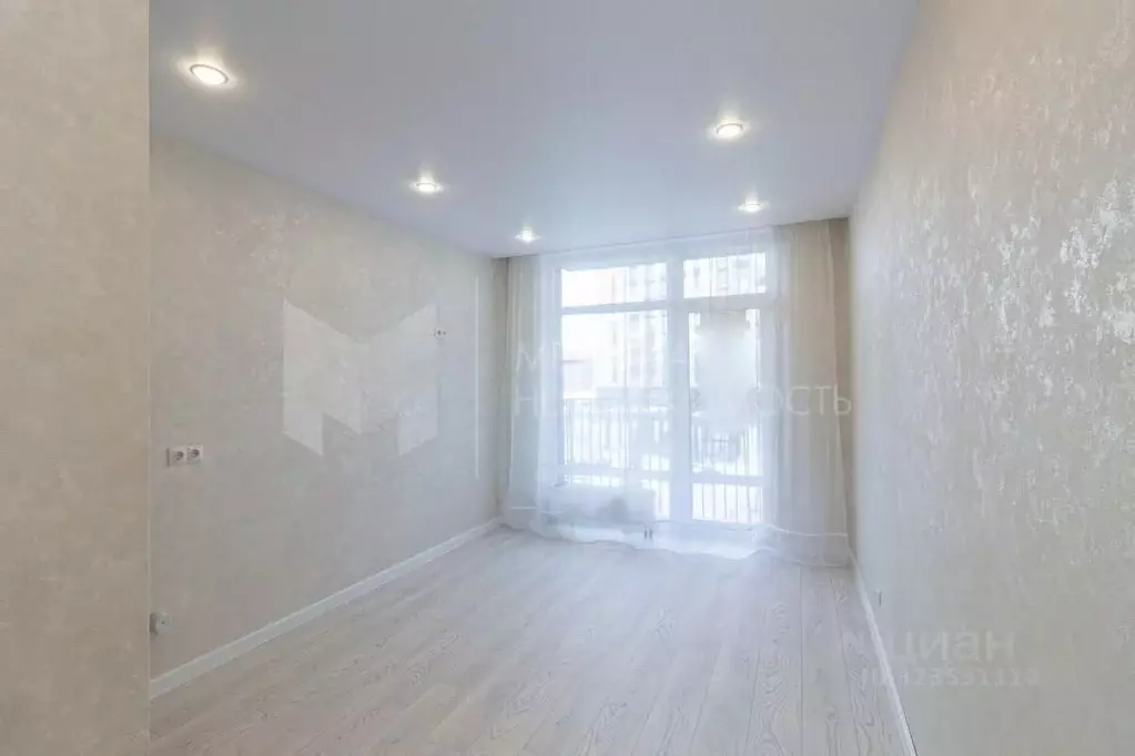 Студия Тюменская область, Тюмень ул. Первооткрывателей, 9 (20.0 м) - Фото 1