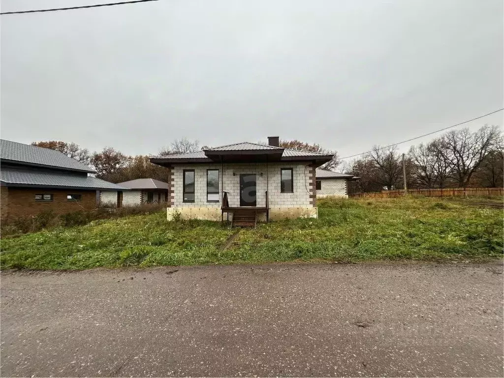 Дом в Башкортостан, Иглинский район, Акбердинский сельсовет, д. ... - Фото 0