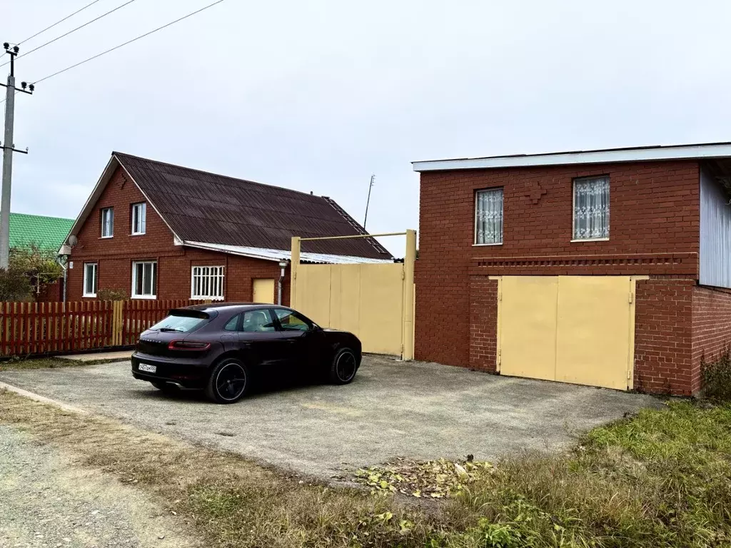 Дом в Свердловская область, Екатеринбург муниципальное образование, с. ... - Фото 1