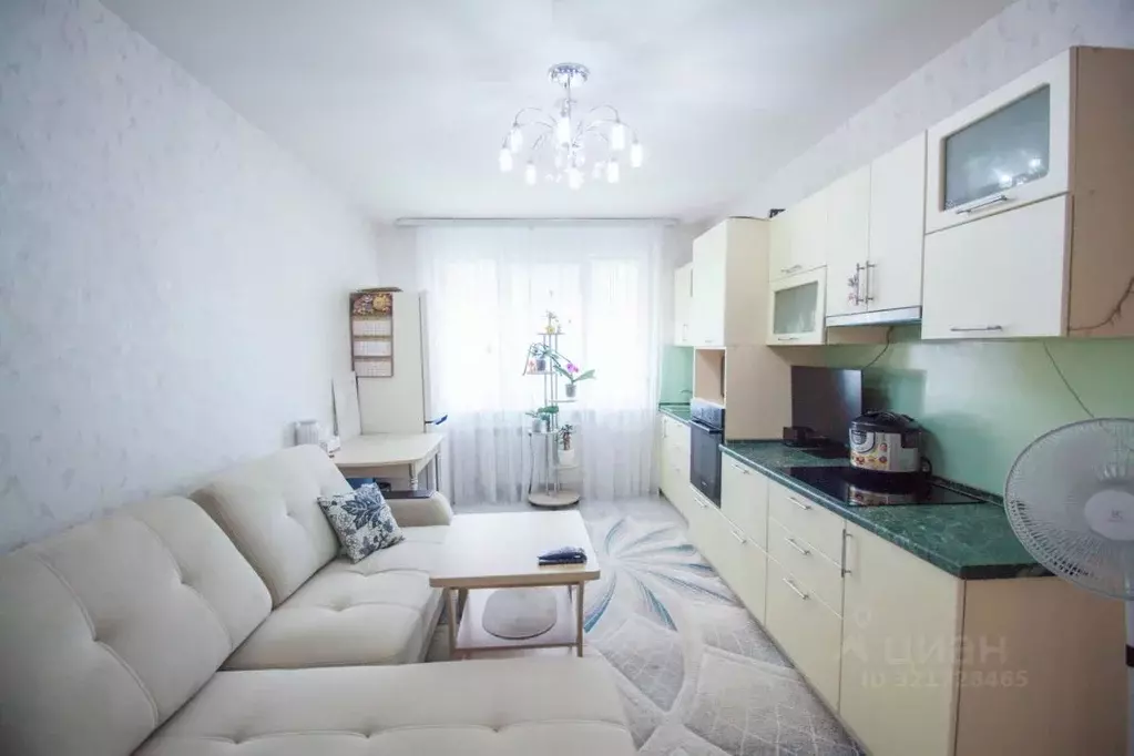 3-к кв. Сахалинская область, Южно-Сахалинск Крайняя ул., 35 (57.6 м) - Фото 1