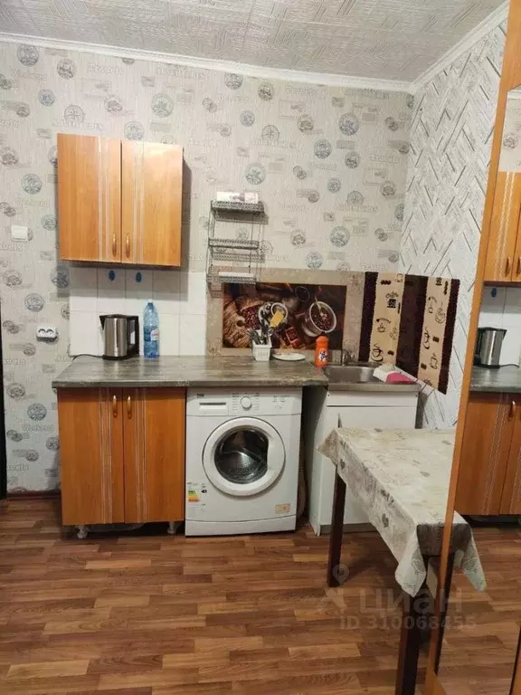 Комната Омская область, Омск ул. 10 лет Октября, 141 (14.0 м) - Фото 1