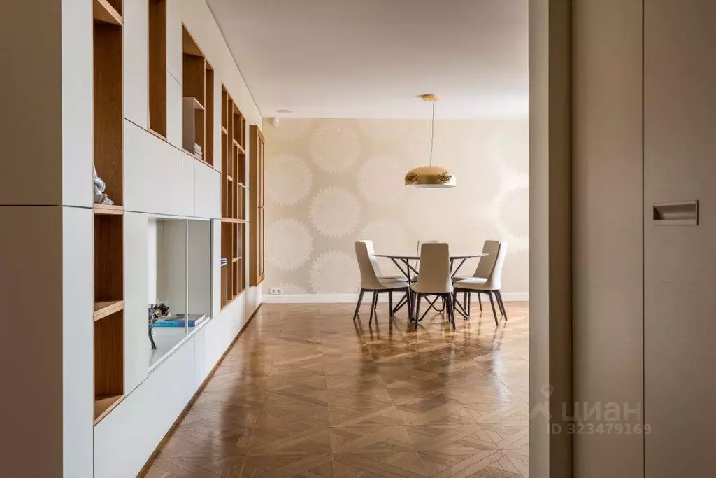 Квартира, 5 и более комнат, 200 м - Фото 1