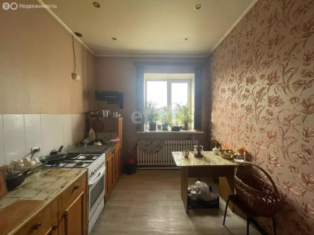 Дом в село Белый Яр, Октябрьская улица (235 м) - Фото 1