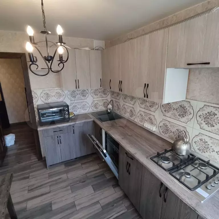3-к. квартира, 65 м, 2/9 эт. - Фото 0
