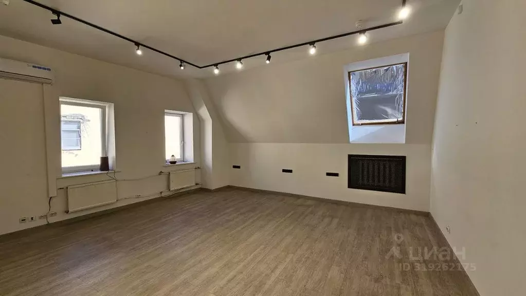 Офис в Санкт-Петербург 1-я Советская ул., 6 (110 м) - Фото 0