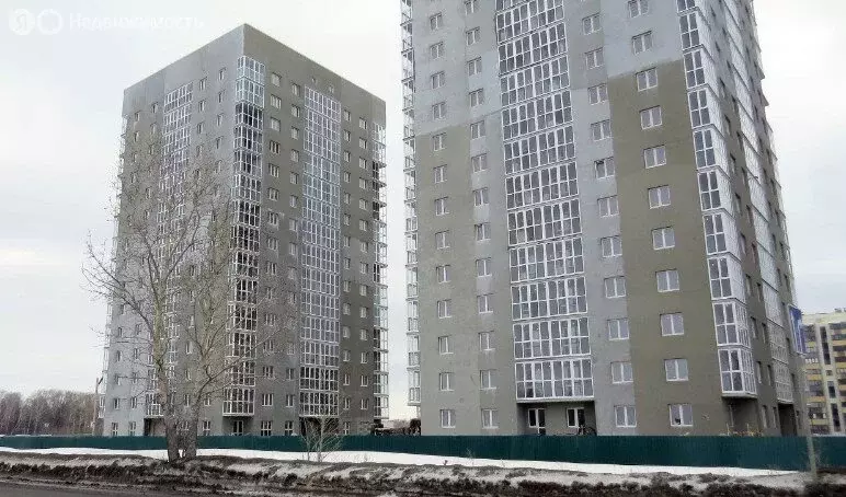 3-комнатная квартира: Тюмень, Интернациональная улица, 199к6 (65 м) - Фото 1