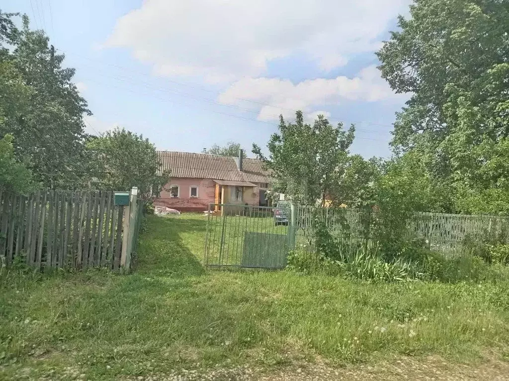 Дом в Тульская область, Плавский район, Пригородное с/пос, д. ... - Фото 1