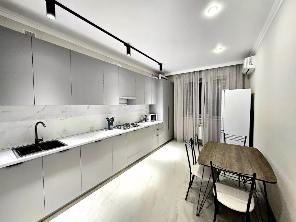 2-к кв. Ставропольский край, Ессентуки Никольская ул., 27к4Б (65.0 м) - Фото 2