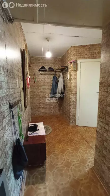 2-комнатная квартира: Кирово-Чепецк, улица Ленина, 68 (50.2 м) - Фото 0