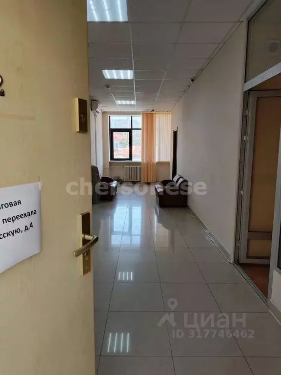 Помещение свободного назначения в Севастополь ул. Очаковцев, 19 (142 ... - Фото 0