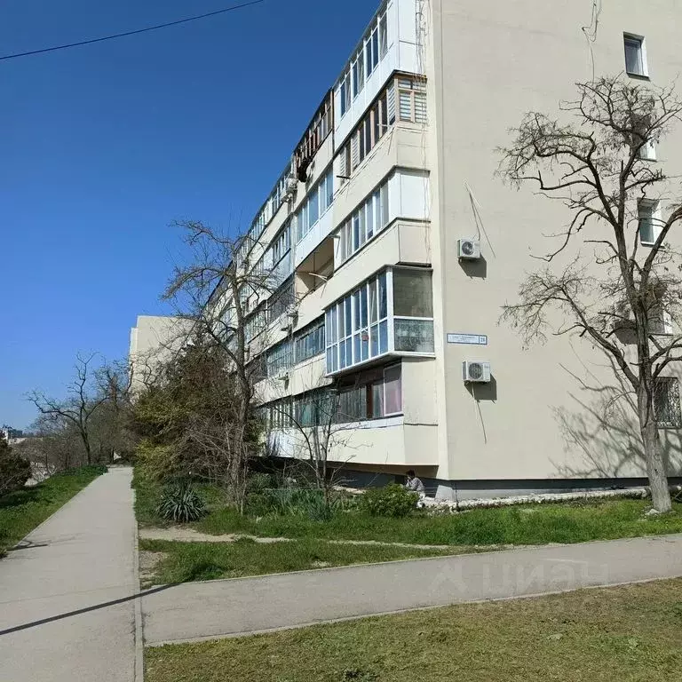 1-к кв. Крым, Керчь ул. Ульяновых, 2Б (30.0 м) - Фото 1