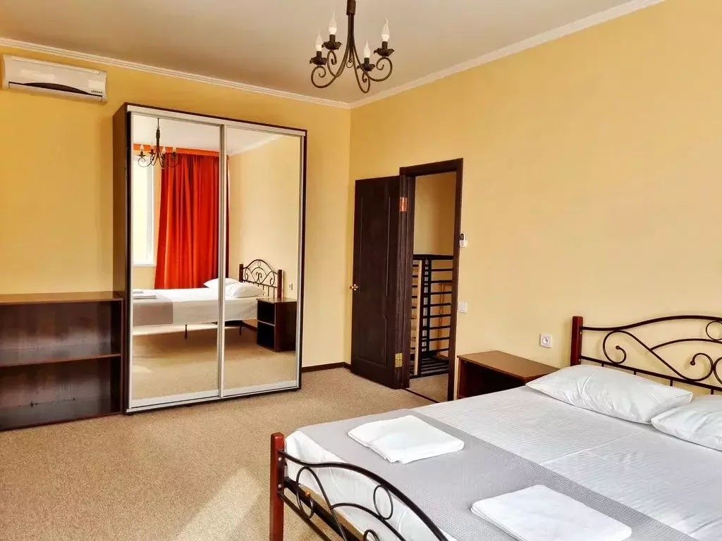 Дом в Крым, Судак муниципальный округ, с. Веселое ул. Мичурина, 26А ... - Фото 2