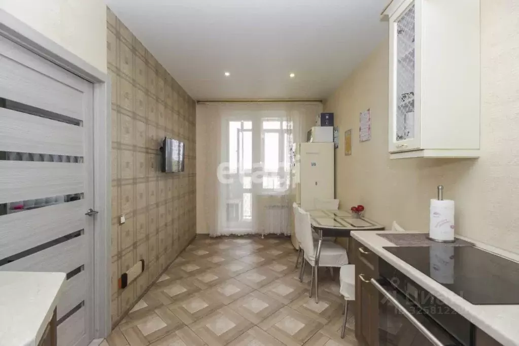 2-к кв. Омская область, Омск ул. Крупской, 13/3 (56.5 м) - Фото 2