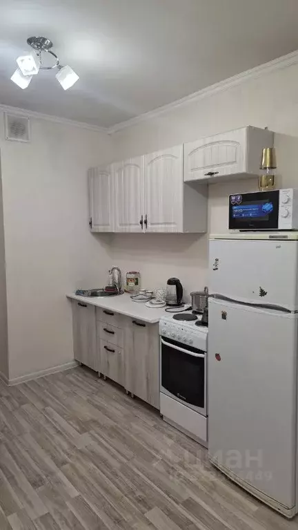 2-к кв. Хакасия, Абакан ул. Кирова, 120к2 (57.4 м) - Фото 0