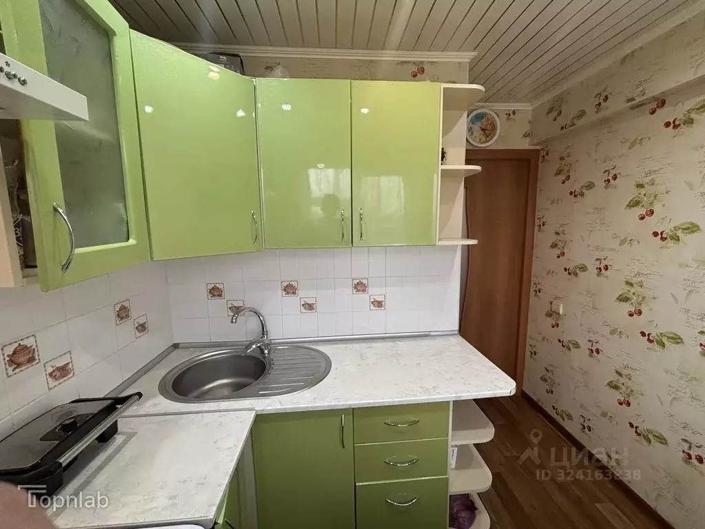 2-к кв. Астраханская область, Астрахань ул. Адмирала Нахимова, 137к1 ... - Фото 2