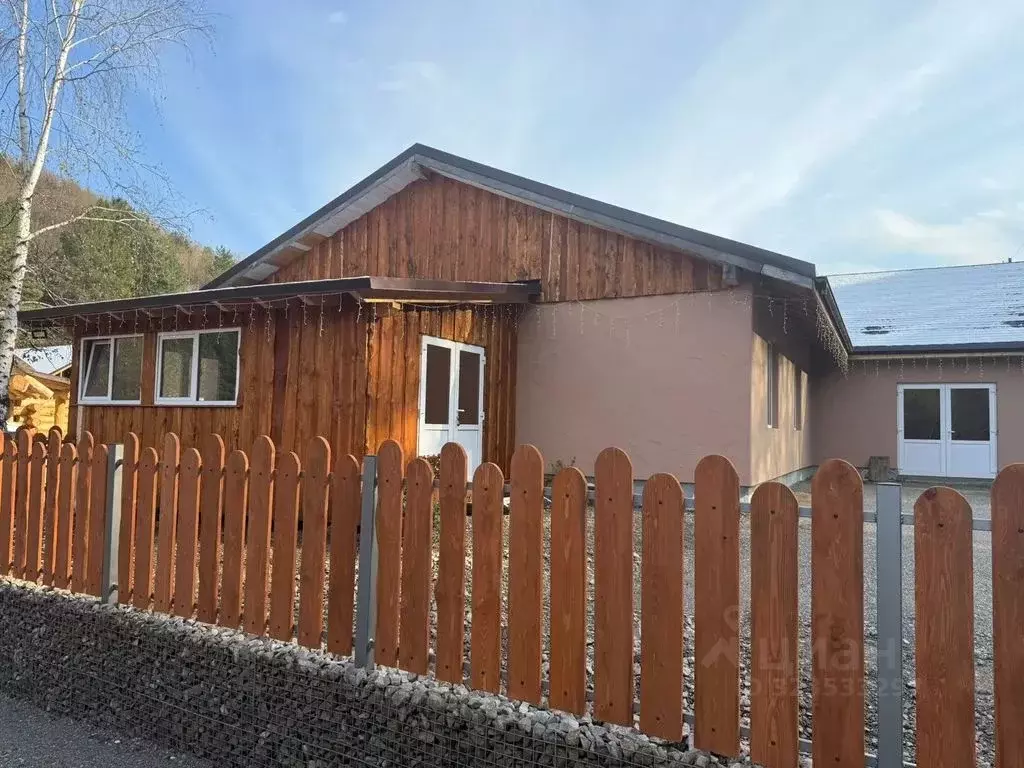 Дом в Алтайский край, Белокуриха Алтайская ул., 71 (80 м) - Фото 1