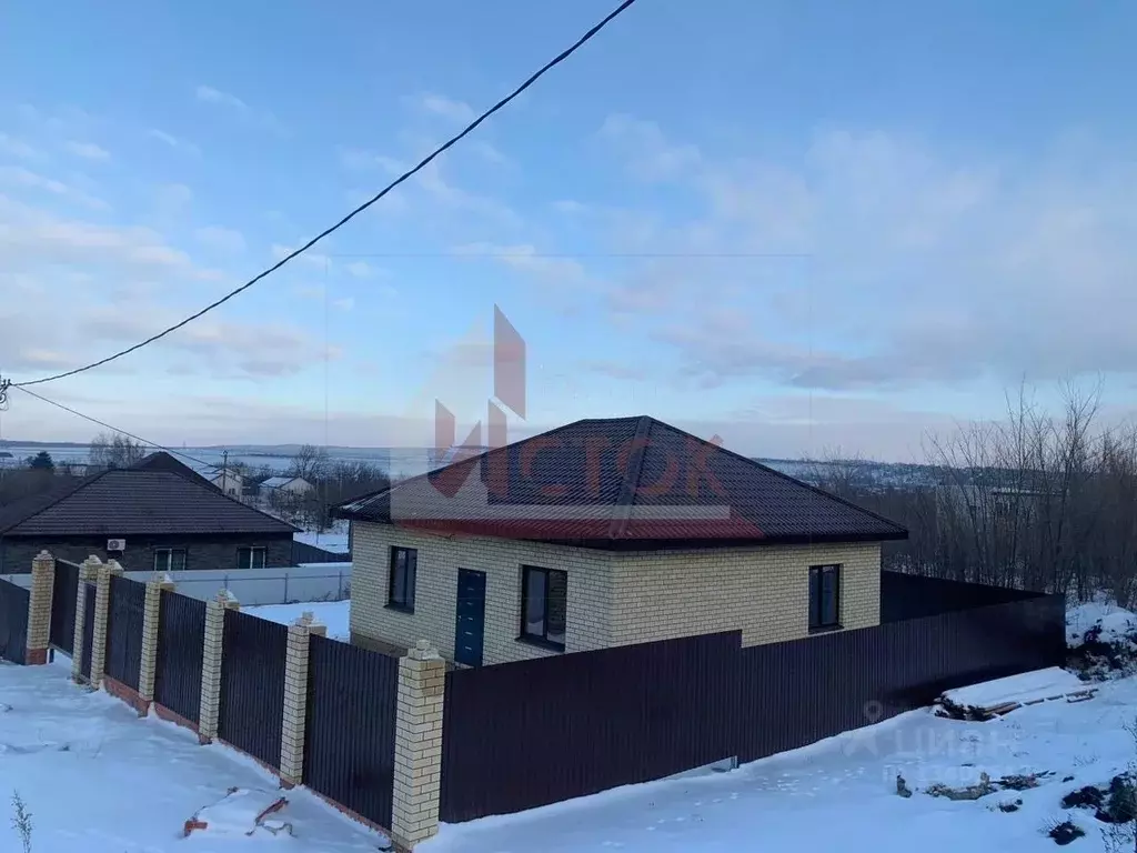 Дом в Саратовская область, Саратов ул. Малая Клеверная (83 м) - Фото 1