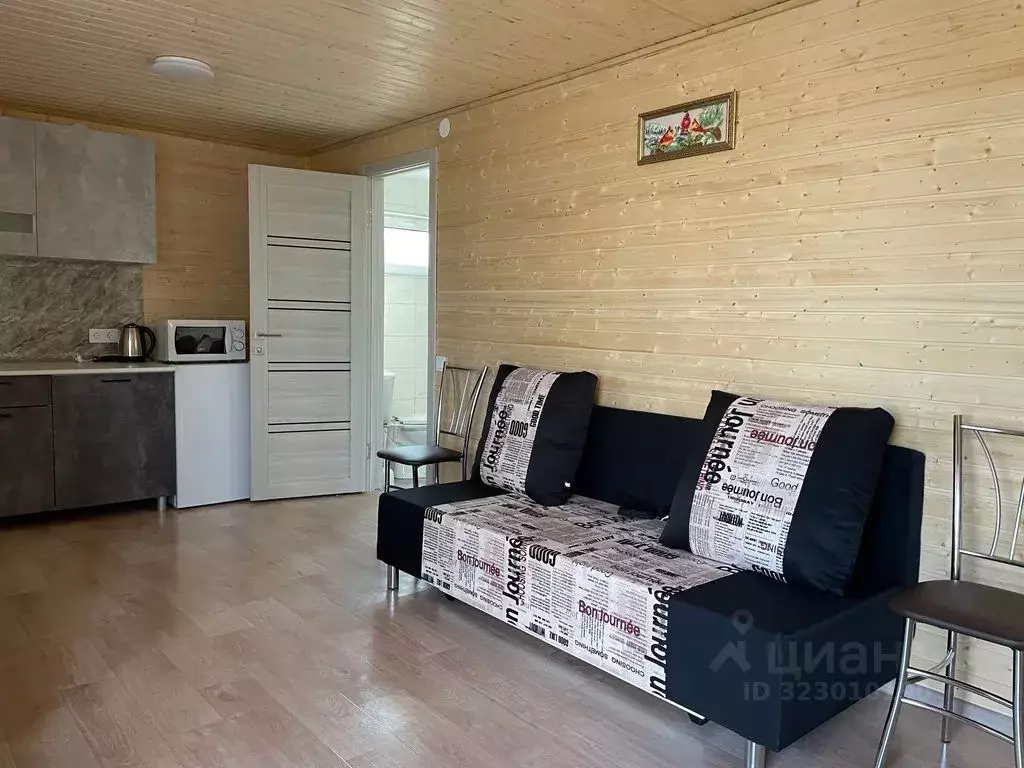 Дом в Волгоградская область, Среднеахтубинский район, Фрунзенское ... - Фото 1