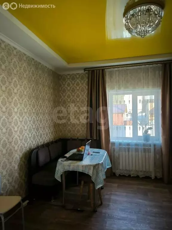 Дом в Горно-Алтайск, Набережная улица (165 м) - Фото 1
