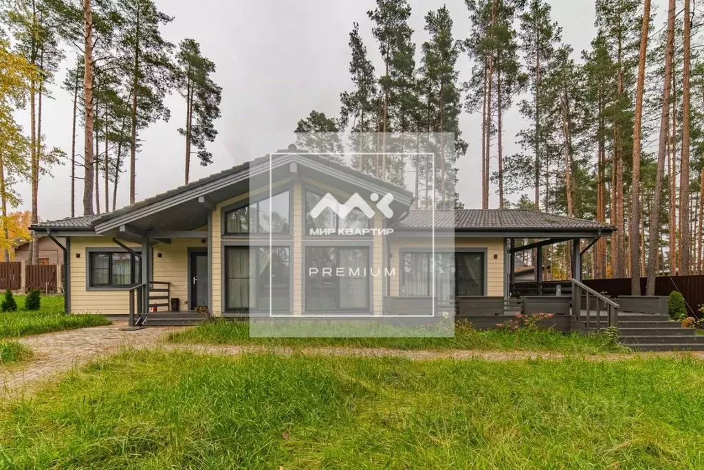 Дом в Ленинградская область, Выборгский район, Полянское с/пос, пос. ... - Фото 0