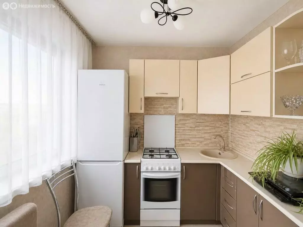 2-комнатная квартира: Новокуйбышевск, улица Кирова, 3 (45.7 м) - Фото 1