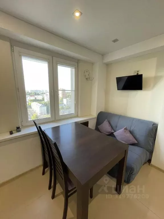 2-к кв. Кировская область, Киров ул. Азина, 15 (55.0 м) - Фото 0