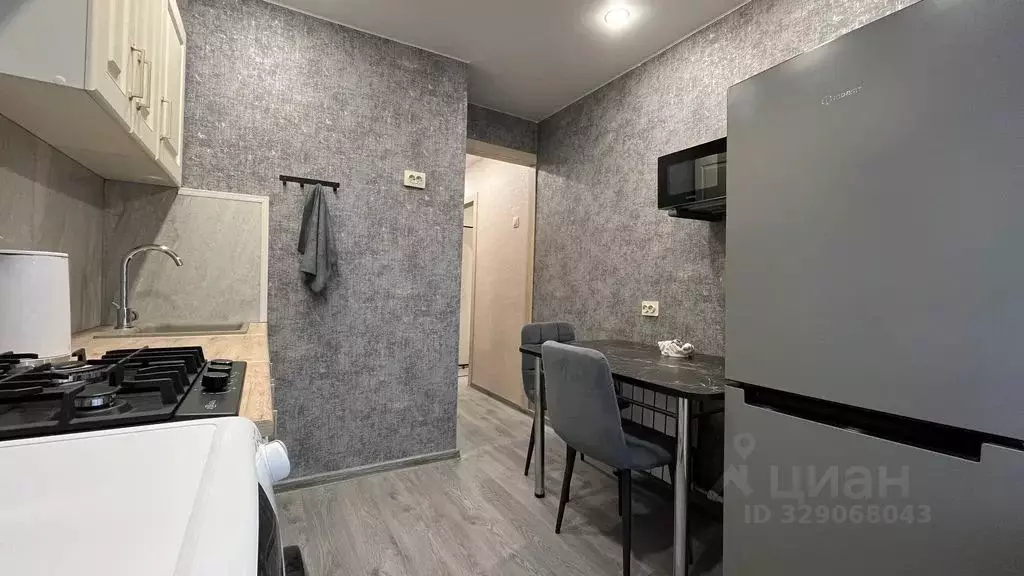 1-к кв. Тульская область, Щекино ул. Емельянова, 8 (30.0 м) - Фото 2