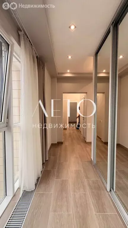 3-комнатная квартира: Сочи, микрорайон Мамайка, Крымская улица, 89 ... - Фото 1