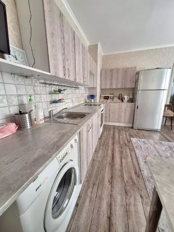 3-к кв. Омская область, Омск бул. Архитекторов, 17/2 (84.6 м) - Фото 0