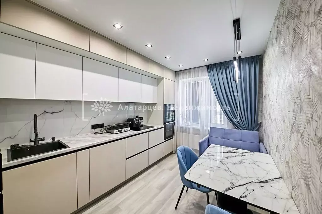 3-к кв. Томская область, Томск Урожайный пер., 31 (77.7 м) - Фото 0