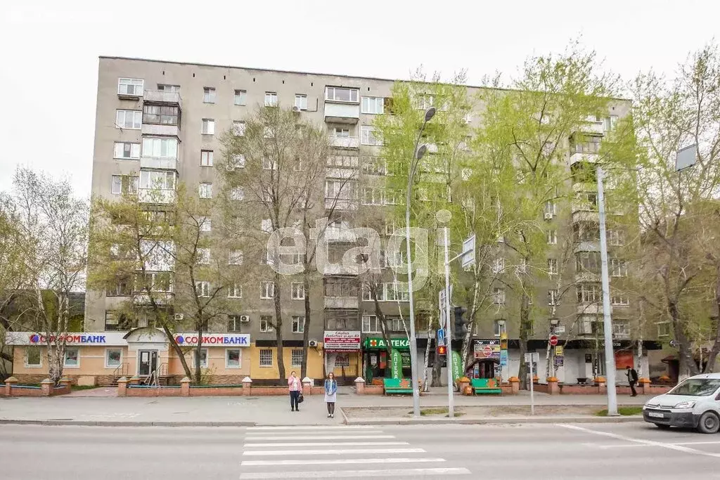 3-комнатная квартира: Тюмень, улица Мельникайте, 66 (60 м) - Фото 1