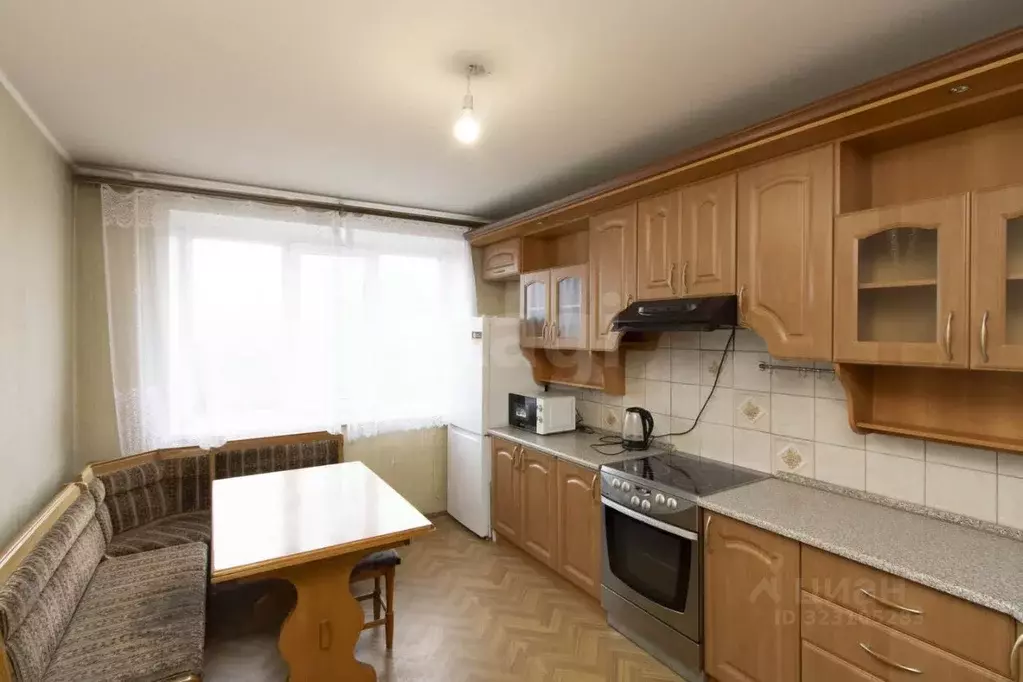 2-к кв. Тюменская область, Тюмень ул. 50 лет Октября, 30 (60.1 м) - Фото 1