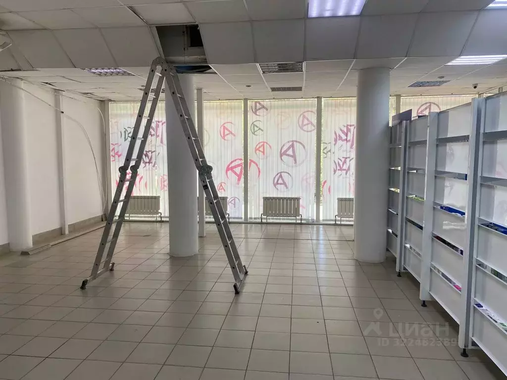Помещение свободного назначения в Волгоградская область, Волжский ул. ... - Фото 1