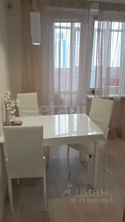 2-к кв. Тюменская область, Тюмень ул. Федюнинского, 58к1 (58.7 м) - Фото 0