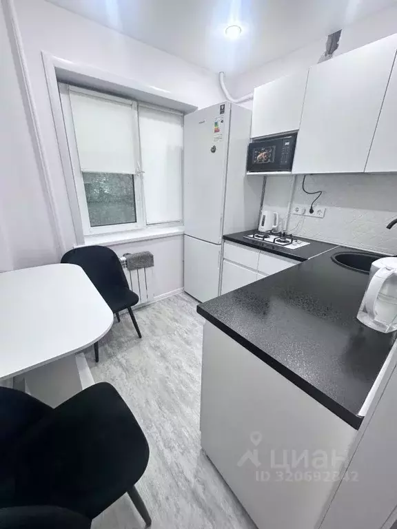 1-к кв. Иркутская область, Ангарск 84-й кв-л, 23 (56.1 м) - Фото 0