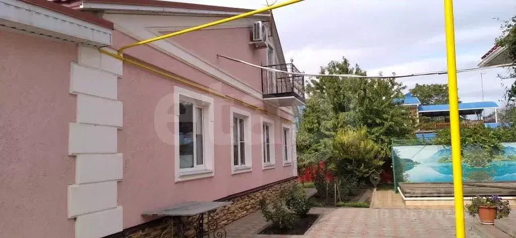 Дом в Ростовская область, пос. Целина ул. Думенко (162 м) - Фото 1