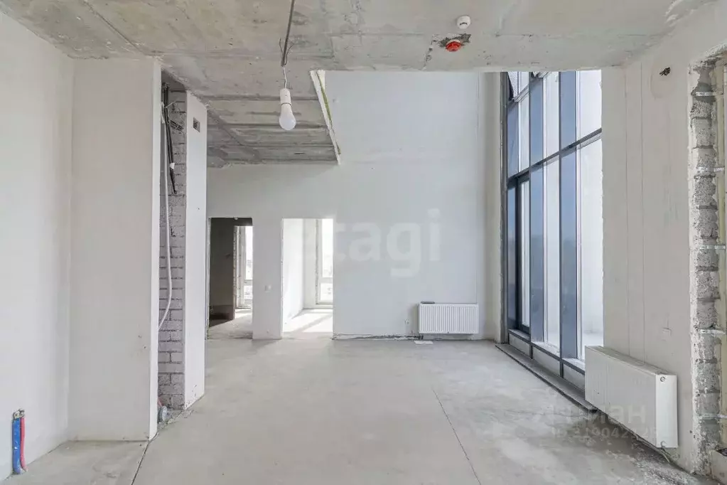 4-к кв. Тюменская область, Тюмень ул. 50 лет Октября, 57Бк2 (135.6 м) - Фото 0